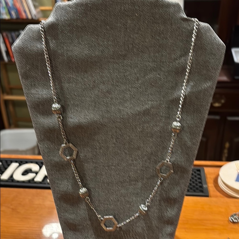 Elegant Silver Necklace with Hexagonal Accents